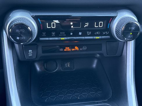 Certified 2024 Toyota RAV4 SE AWD/4WD image 28