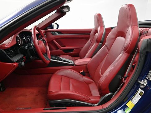 Used 2021 Porsche 911 Carrera S image 5