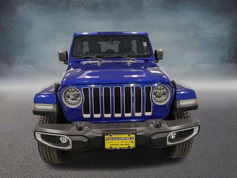 Used 2020 Jeep Wrangler Unlimited Sahara AWD/4WD image 2