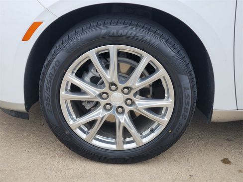 Used 2022 Buick Enclave Essence w/ Experience Buick Package image 10