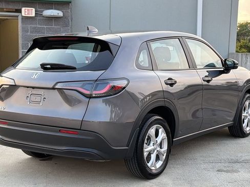 Used 2024 Honda HR-V LX image 3