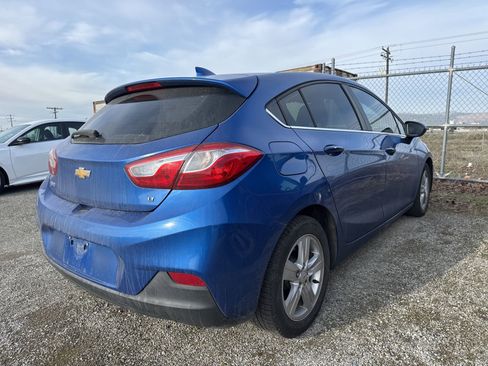 Used 2018 Chevrolet Cruze LT w/ Convenience Package image 5