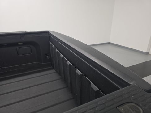 Used 2022 Rivian R1T Launch Edition AWD/4WD image 34