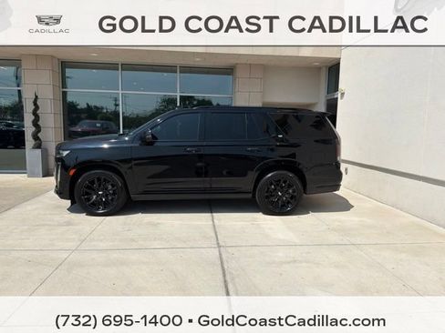 Used 2023 Cadillac Escalade Sport Platinum w/ LPO, ONYX Package AWD/4WD image 2