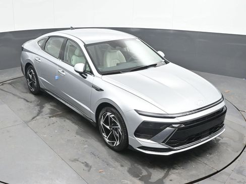 New 2026 Hyundai Sonata SEL FWD image 32