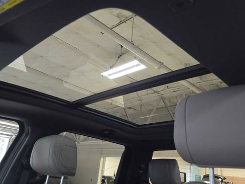 Used 2025 Toyota Tundra Limited image 23