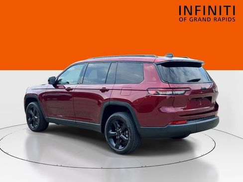Used 2023 Jeep Grand Cherokee L Limited w/ Black Appearance Package AWD/4WD image 7
