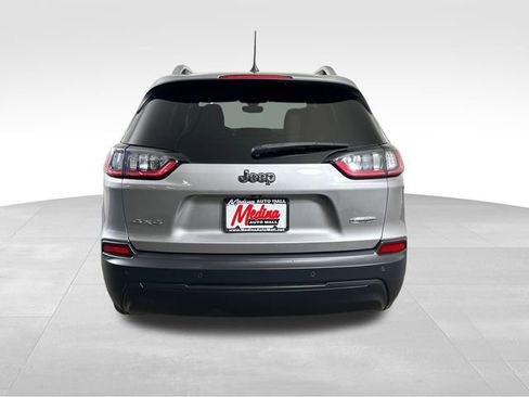 Used 2019 Jeep Cherokee Latitude Plus w/ Comfort/Convenience Group image 6