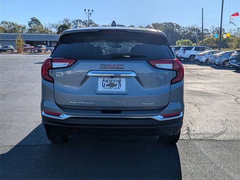 Used 2023 GMC Terrain SLT image 8