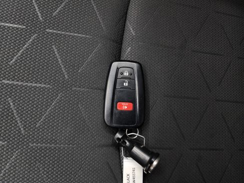 Used 2024 Toyota RAV4 XLE image 51