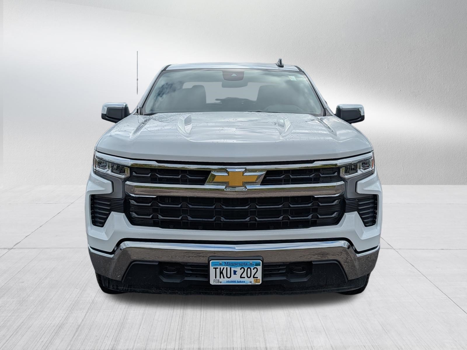 Used 2026 Chevrolet Silverado 1500 LT AWD/4WD image 2