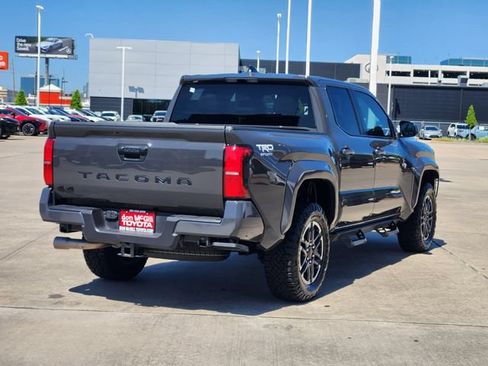 Certified 2025 Toyota Tacoma TRD Sport AWD/4WD image 7