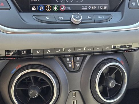 Used 2022 Chevrolet Blazer LT image 21