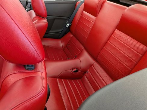 Used 2006 Ford Mustang GT image 24