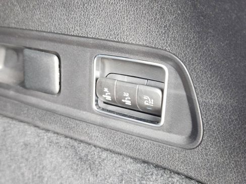 Used 2024 Mercedes-Benz GLS 580 4MATIC image 32