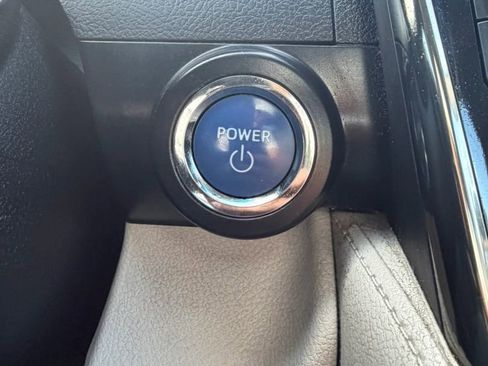 Used 2013 Toyota Camry XLE w/ Leather Pkg FWD image 29