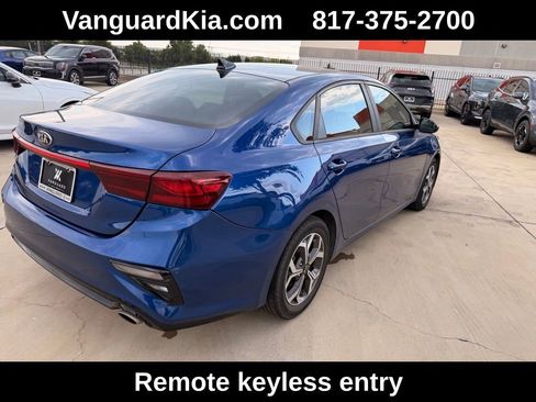 Used 2019 Kia Forte LXS FWD image 4