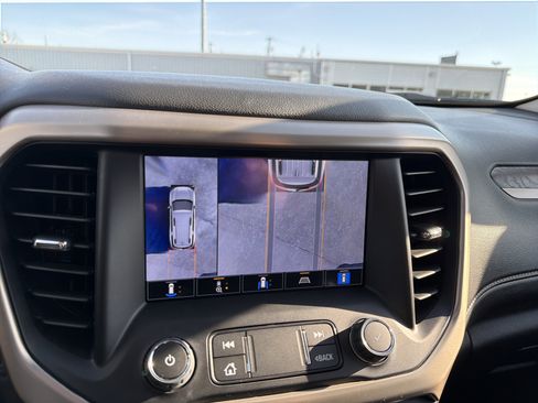 Used 2023 GMC Acadia Denali w/ Denali Technology Package FWD image 25