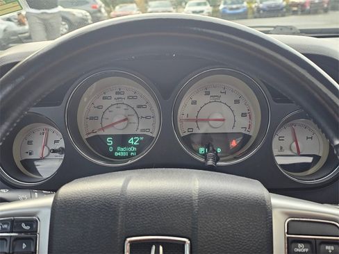 Used 2011 Dodge Challenger R/T image 25