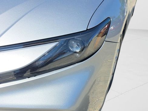 Used 2025 Toyota Camry LE image 9