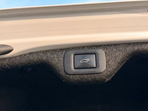 Used 2023 Lexus ES 300h w/ Accessory Package (Z1) FWD image 32