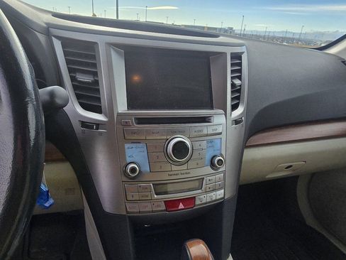 Used 2014 Subaru Outback 3.6R Limited image 19