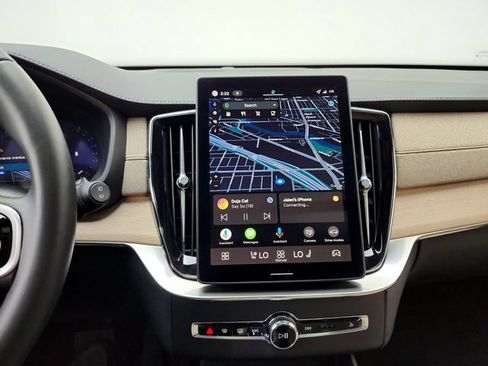 Certified 2026 Volvo XC90 B6 Plus AWD/4WD image 27