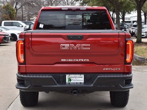 Used 2025 GMC Sierra 1500 AT4X image 9