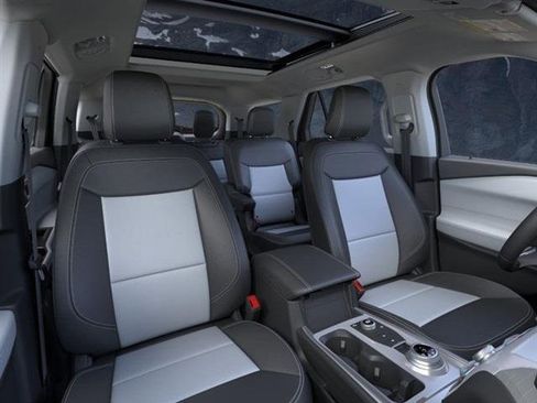 New 2024 Ford Explorer XLT w/ Equipment Group 202A image 10