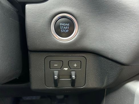 Used 2023 Toyota Tundra Platinum image 29