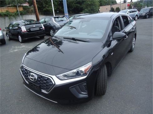 Used 2020 Hyundai Ioniq Blue FWD image 1