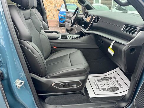 Used 2026 Jeep Grand Wagoneer image 28