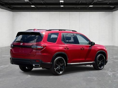 Used 2025 Honda Pilot Black Edition image 5