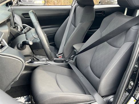 Used 2023 Toyota Corolla Cross LE image 20