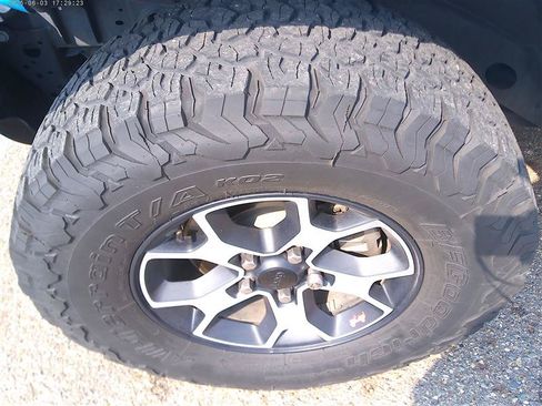 Used 2021 Jeep Wrangler Unlimited Rubicon AWD/4WD image 23