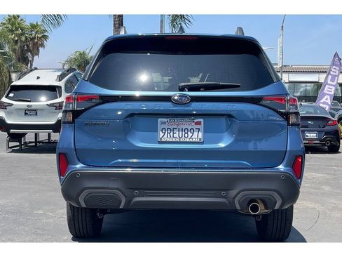 Used 2025 Subaru Forester Limited image 4