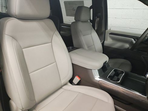 New 2026 GMC Sierra 2500 SLT image 10