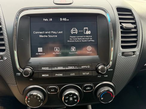 Used 2018 Kia Forte S image 20