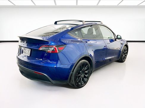 Used 2022 Tesla Model Y Long Range AWD/4WD image 4