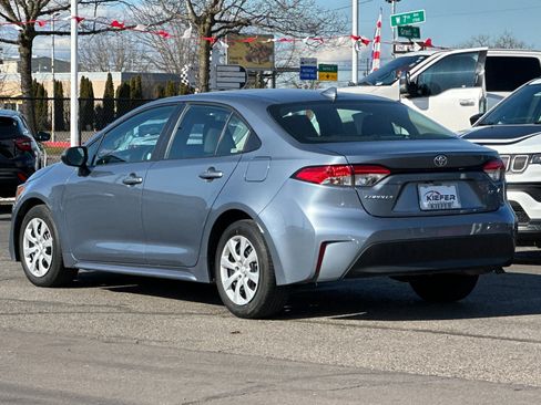 Used 2024 Toyota Corolla LE image 6