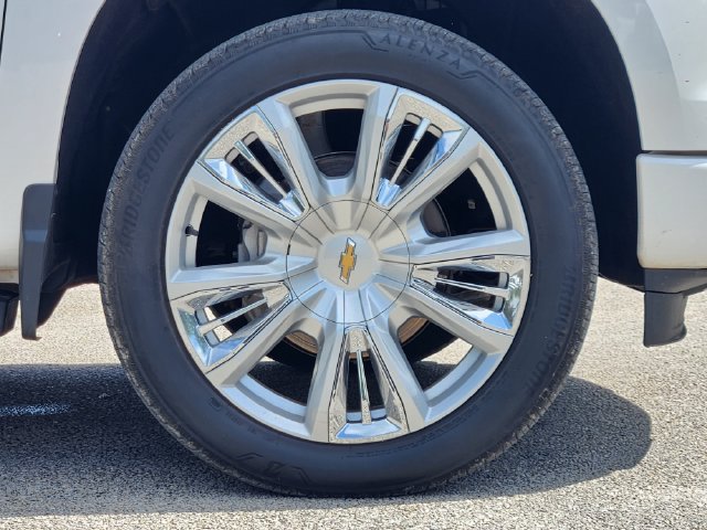 Used 2024 Chevrolet Silverado 1500 High Country AWD/4WD image 11