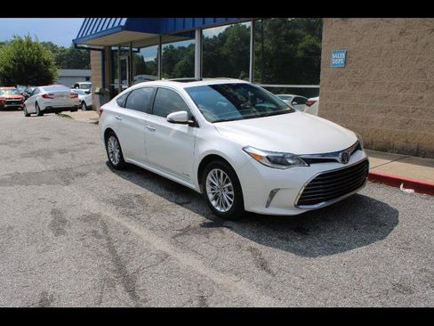 Used 2017 Toyota Avalon Limited FWD image 1
