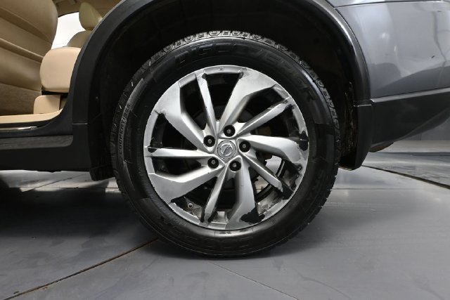 Used 2014 Nissan Rogue SL w/ SL Premium Package FWD image 13