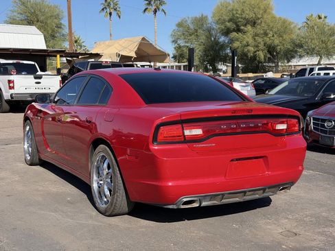 Used 2012 Dodge Charger SXT image 6