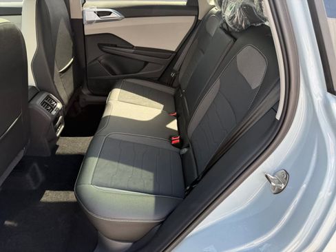 New 2026 Volkswagen Taos SE AWD/4WD image 22