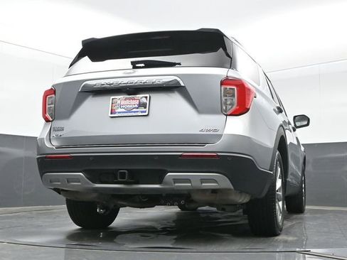 Used 2023 Ford Explorer XLT w/ Equipment Group 202A AWD/4WD image 24