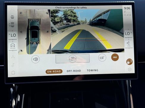 Used 2025 Land Rover Range Rover Sport SE image 33