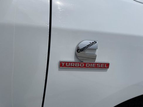 Used 2024 RAM 2500 Big Horn AWD/4WD image 36