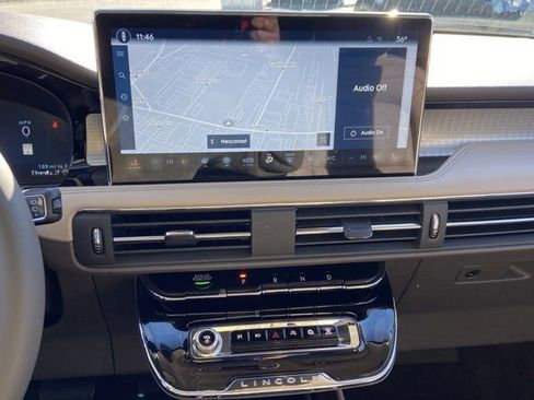 Used 2023 Lincoln Corsair AWD w/ Equipment Group 101A image 17