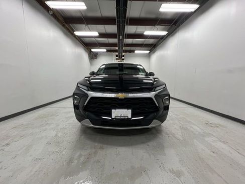 Certified 2025 Chevrolet Blazer LT image 3